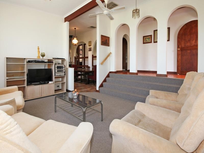 16 Monterey Ct Happy Valley SA 5159
