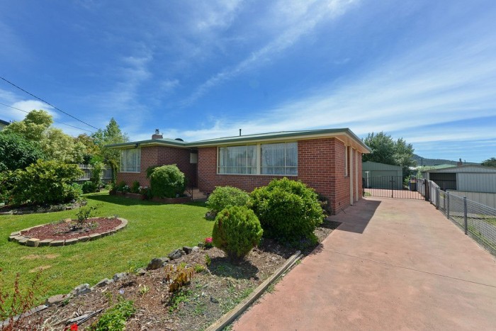 2 Teganna Circle New Norfolk TAS 7140