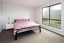 2/2 Tranquil Place Shearwater TAS 7307