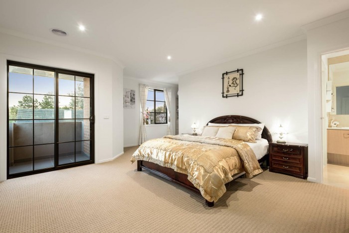 14 Graham Rd, Knoxfield VIC 3180