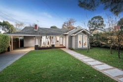 6 Rosstrevor Cres, Mitcham, VIC 3132