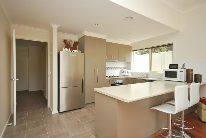 4/710 Geelong Road, Canadian, VIC 3350, Australia