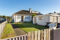 53-55 Hewer Crescent, Naenae, Lower Hutt City, Wellington, New Zealand