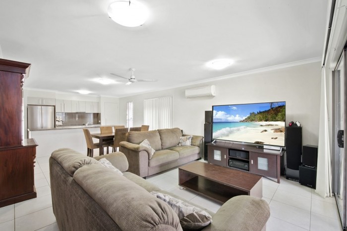 15 Magnetic Terrace, North Lakes, QLD 4509, Australia