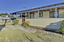 22 Pargonee St, Dodges Ferry, TAS 7173, Australia