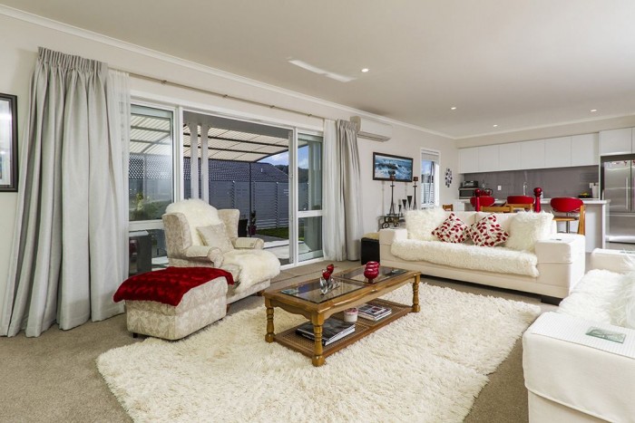 18 Larmer Drive, Kumeu, Rodney, New Zealand