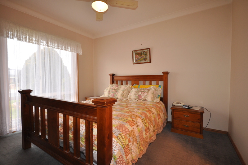 337 Shirleen Cres, Lavington NSW 2641, Australia