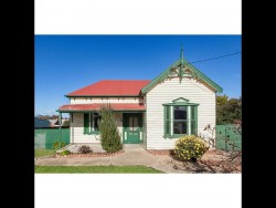 84 Moore Street, Ararat, VIC 3377, Australia