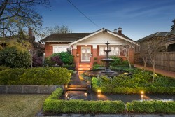 22 Aberfeldie St, Aberfeldie VIC 3040, Australia