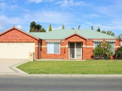 6 The Broadview, Landsdale WA 6065, Australia