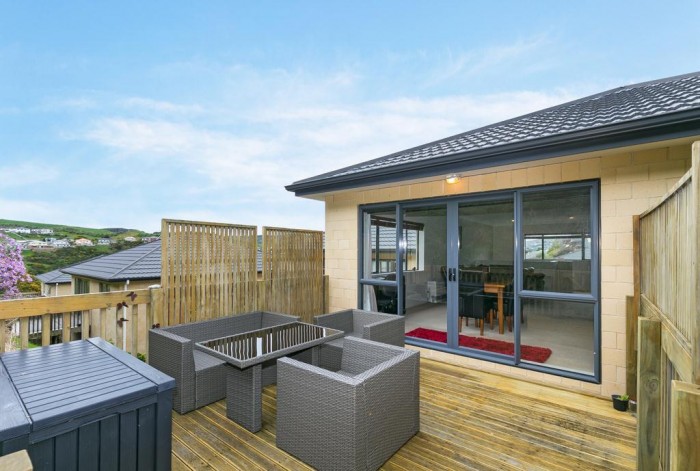 28 Erlestoke Crescent, Churton Park, Wellington 6037, New Zealand