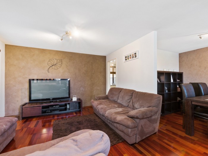 10/27 Hayes Avenue, Yokine 6060, WA, Australia