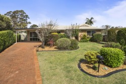 2 Osborne Court, Kearneys Spring, QLD 4350, Australia