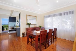 2 Balmer Crescent, Woonona, NSW 2517, Australia