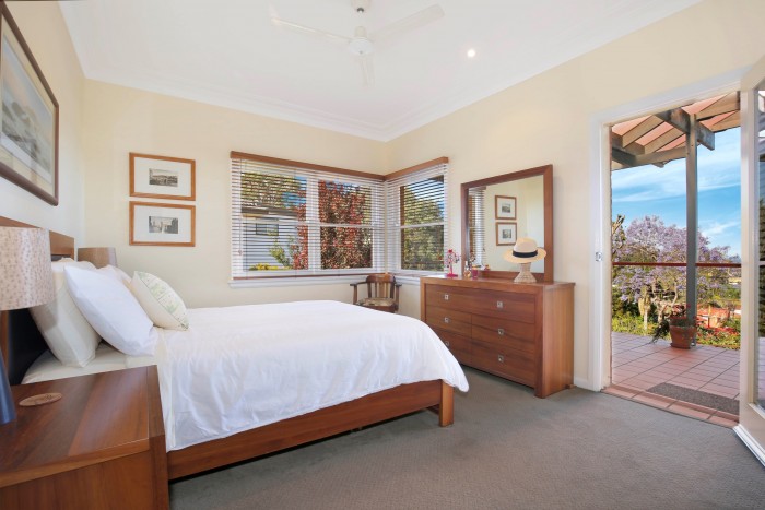 2 Balmer Crescent, Woonona, NSW 2517, Australia