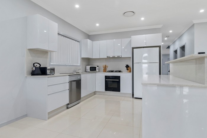 15A Templeton Crescent, Moorebank, NSW 2170, Australia
