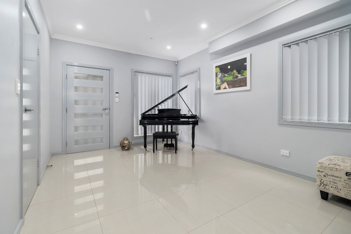 15A Templeton Crescent, Moorebank, NSW 2170, Australia