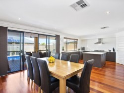 32 Barbarossa Dr, Caversham WA 6055, Australia