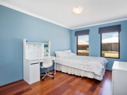 32 Barbarossa Dr, Caversham WA 6055, Australia