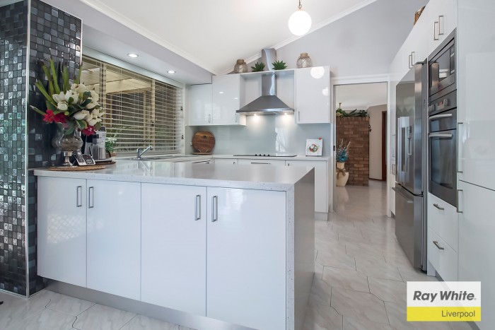 9 Heron Place, Hinchinbrook, NSW 2168, Australia