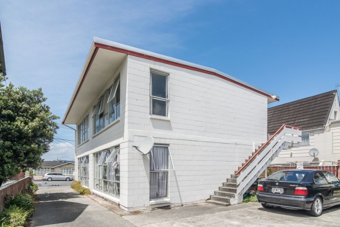 2/72 Freyberg Street, Lyall Bay, Wellington City 6022, New Zealand
