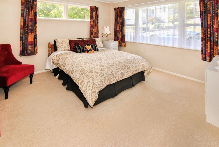 3 Longcroft Terrace, Newlands, Wellington City 6037, New Zealand