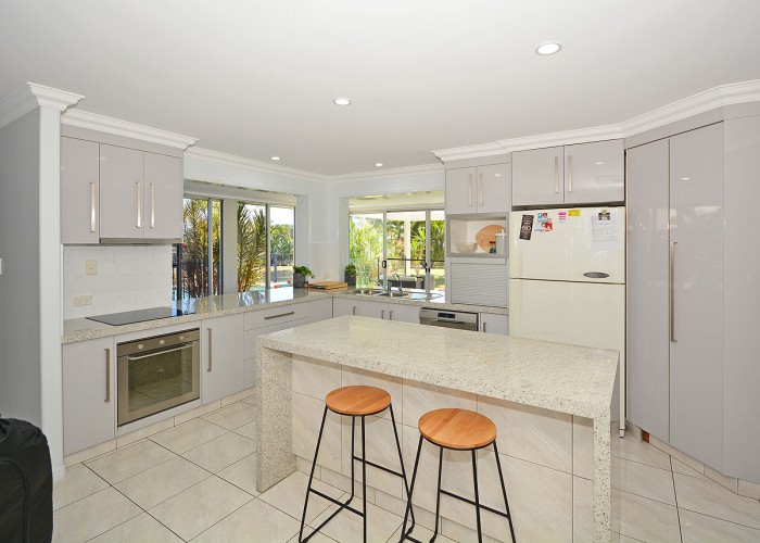 18 Eagle Beach Parade, Dundowran Beach, QLD 4655, Australia