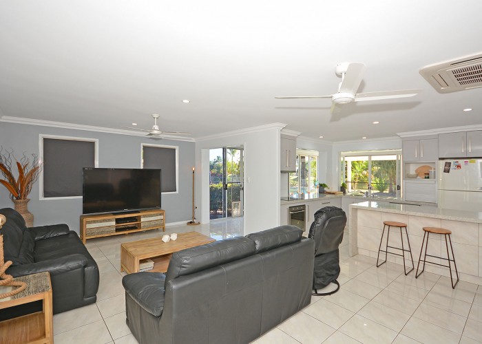18 Eagle Beach Parade, Dundowran Beach, QLD 4655, Australia
