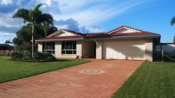 1-3 Manchester Court, Dundowran, QLD 4655, Australia