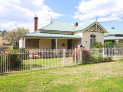 6 Denman Street, Cowra, NSW 2794, Australia