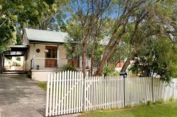 30 Foster Street, Helensburgh, NSW 2508, Australia