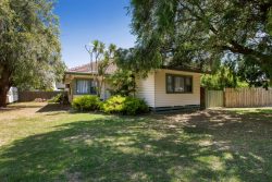 2 Whyte Street, Capel Sound, VIC 3940, Australia