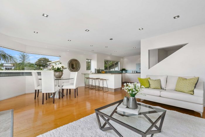 19A Scarboro Terrace, Murrays Bay, North Shore City 0630, Auckland, New Zealand