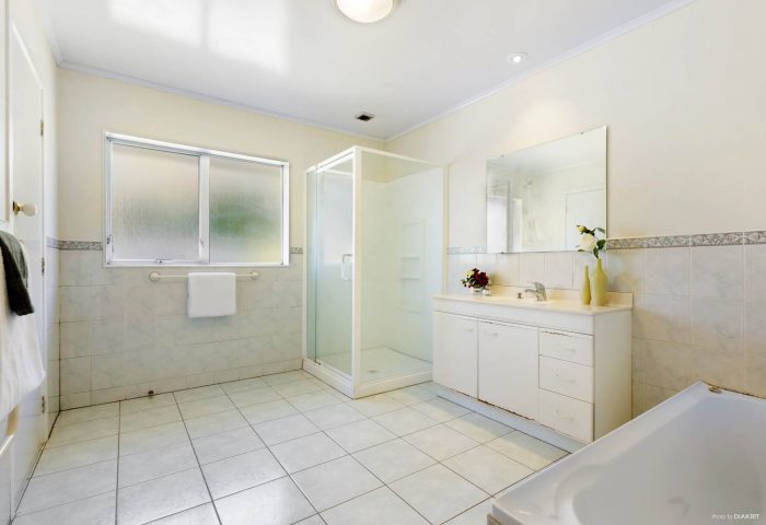 45 Birdwood Avenue, Papatoetoe­, Manukau City,Auckland 0610, New Zealand.