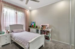 1 Glenloth Drive, Happy Valley, SA 5159, Australia