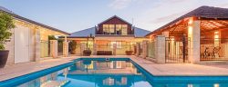 306 Carradine Rd, Bedfordale WA 6112, Australia