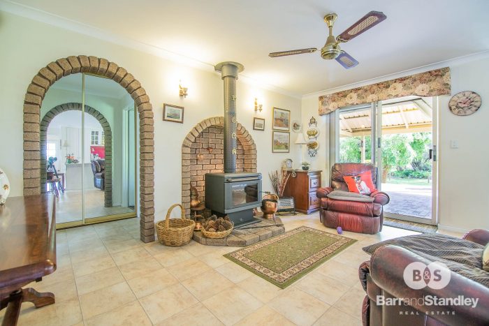 44 Roselea Court, North Boyanup WA 6237, Australia