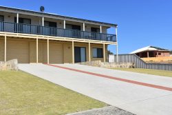 10A LARWOOD Elbow Seabird WA 6042 Australia