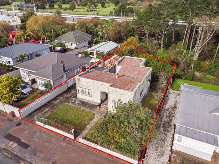 1016 Great North Road, Point Chevalier, Auckland City 1025, New Zealand