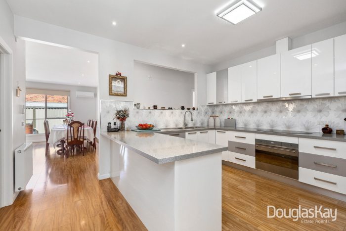 33 Gertrude St, St Albans VIC 3021, Australia