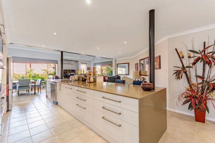 16 Shoveler Terrace JOONDALUP WA 6026 Australia