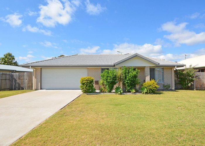 22 Seashore Way Toogoom QLD 4655 Australia