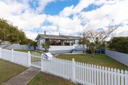 10 Silver Birch Rise, Henderson, Waitakere City, Auckland, 0612, New Zealand