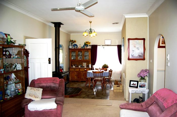 87 Bridge St, Uralla NSW 2358, Australia