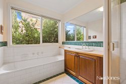 20 Glenview Ct, Croydon North VIC 3136, Australia