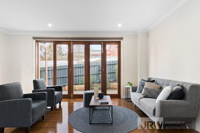 2/4 Mountain Ash Ave, Ashwood VIC 3147, Australia