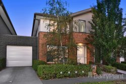 27 Lords Ave, Mulgrave VIC 3170, Australia