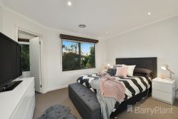 27 Lords Ave, Mulgrave VIC 3170, Australia