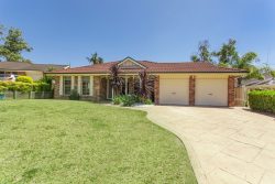 14 Mountain Ash Cl, Medowie NSW 2318, Australia