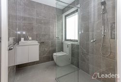 1/1 Thompson St, Clayton VIC 3168, Australia